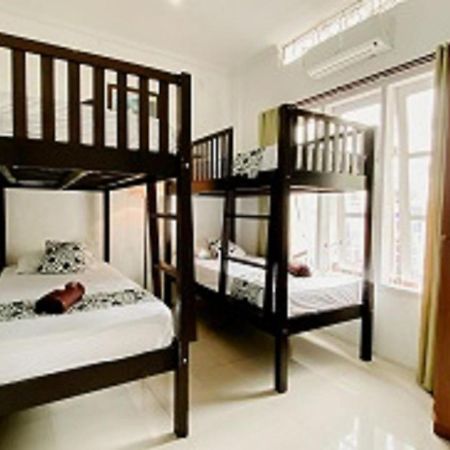 Dormitory Tourism Sritanjung Banyuwangi By Gajahsora Management Eksteriør bilde