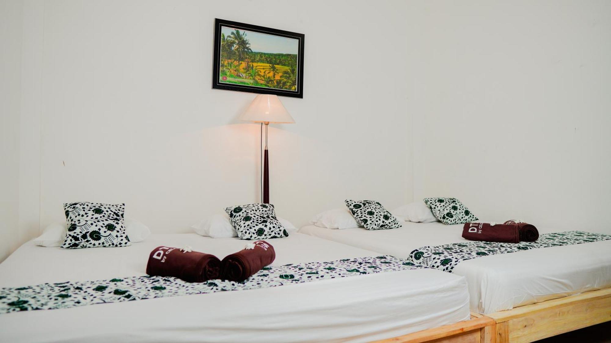 Dormitory Tourism Sritanjung Banyuwangi By Gajahsora Management Eksteriør bilde