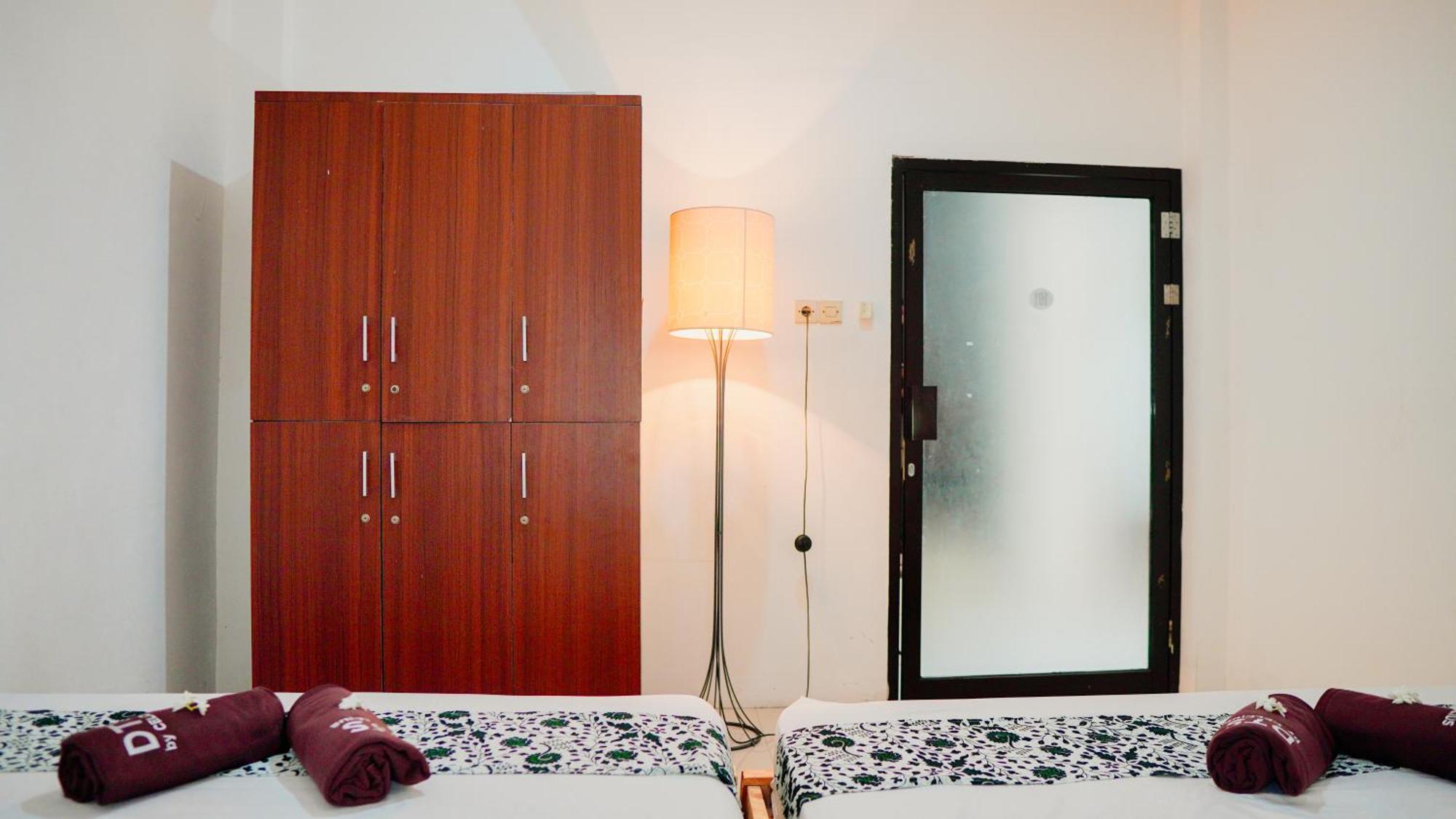 Dormitory Tourism Sritanjung Banyuwangi By Gajahsora Management Eksteriør bilde