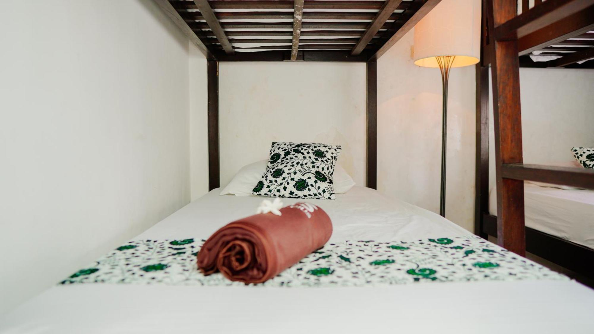 Dormitory Tourism Sritanjung Banyuwangi By Gajahsora Management Eksteriør bilde